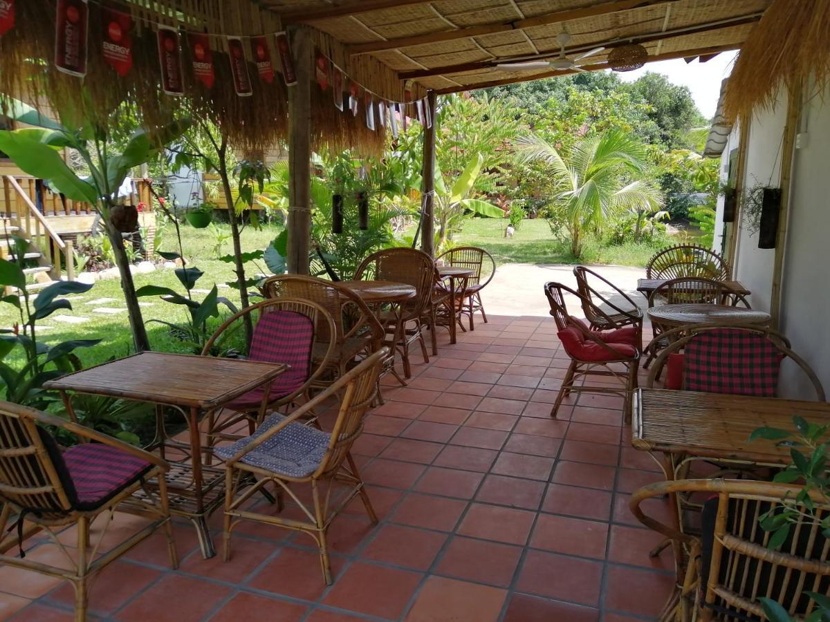 The Hidden Oasis Bungalows Kampot Buitenkant foto